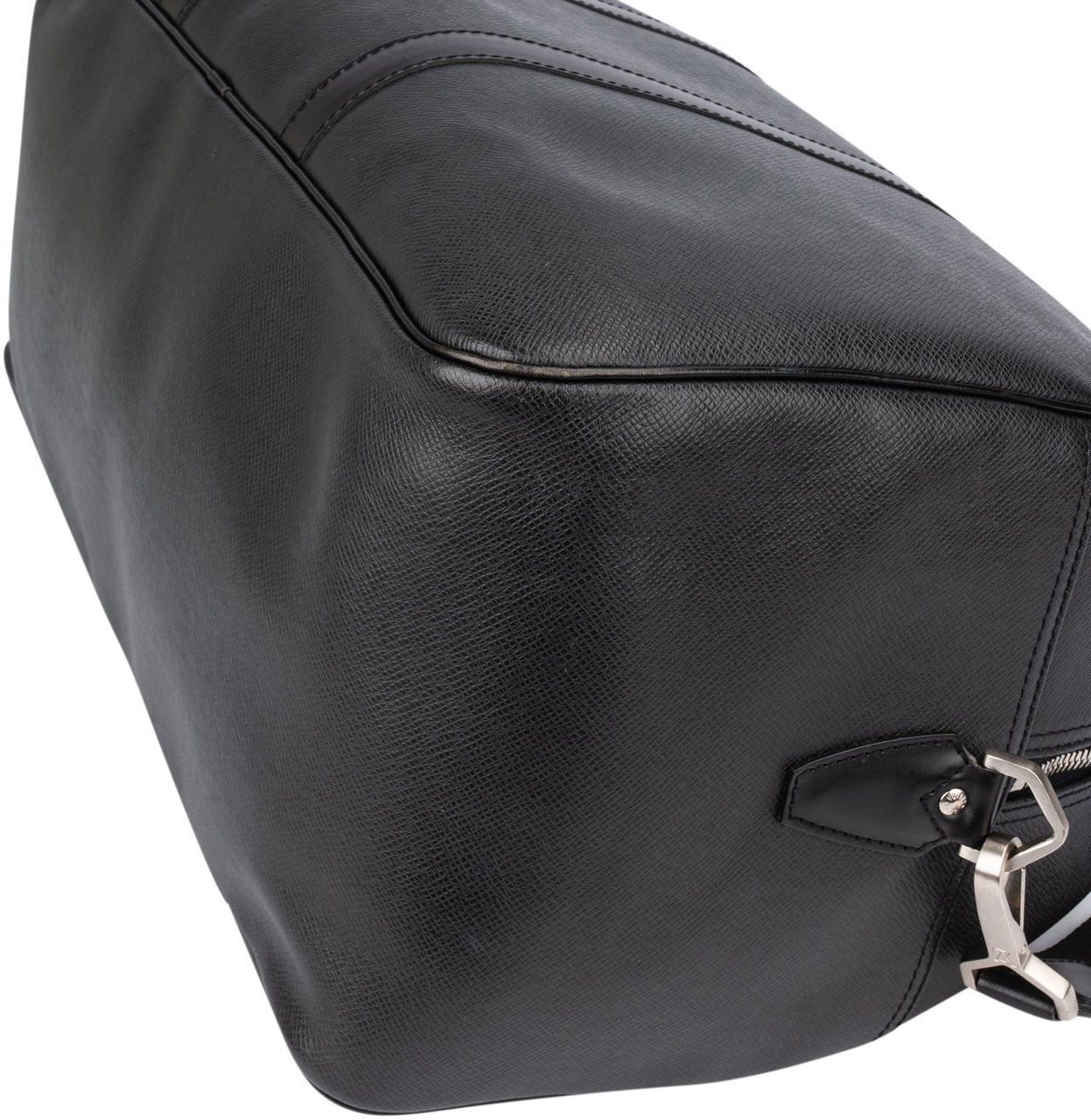 Louis Vuitton Louis Vuitton Noir Taiga Leather Kendall PM Travel Bag Zwart