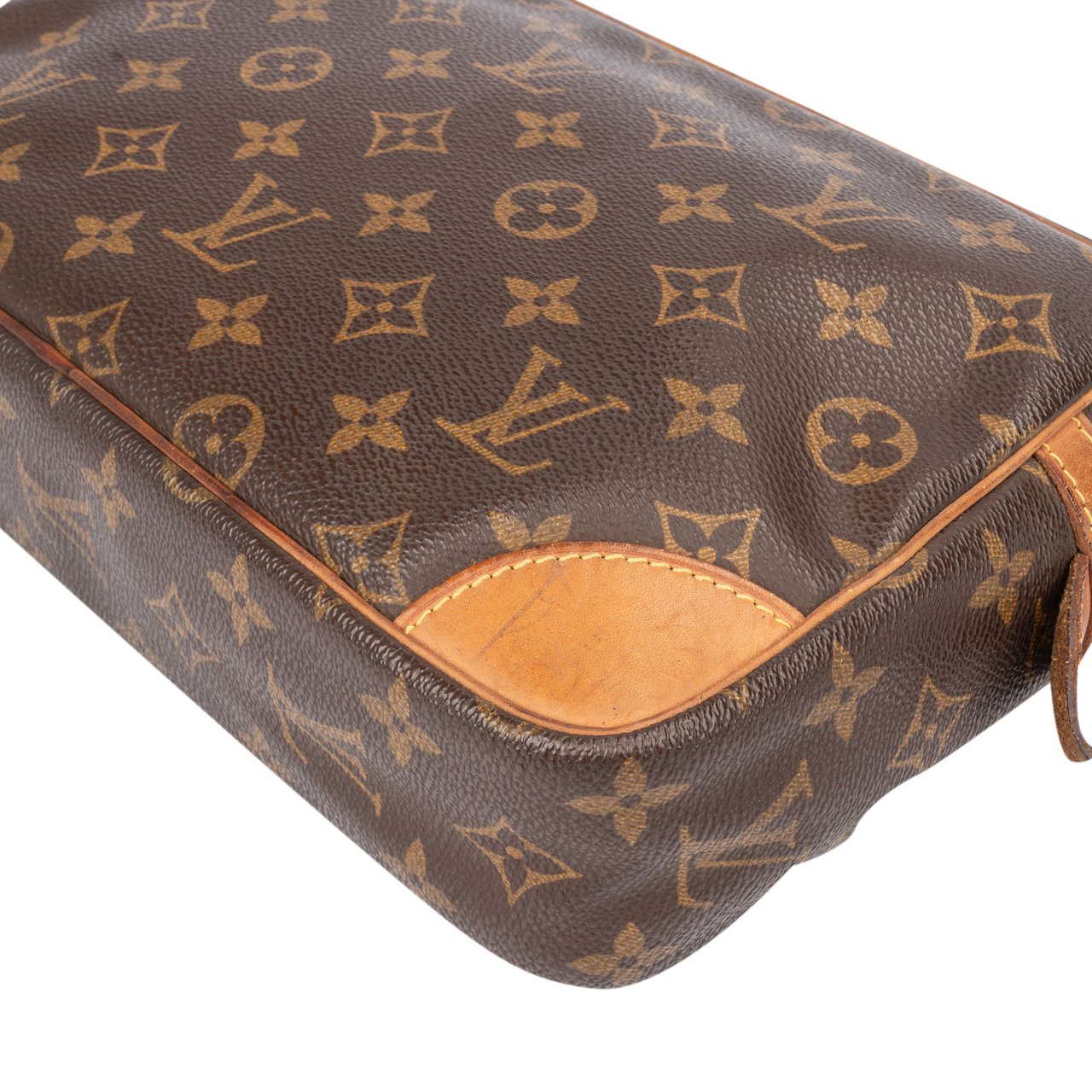Louis Vuitton Louis Vuitton Canvas Monogram Compiegne 28 Clutch Bruin