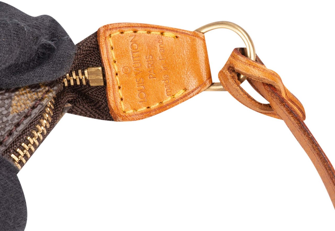 Louis Vuitton Louis Vuitton Canvas Monogram Pochette Accessoire Handbag Bruin