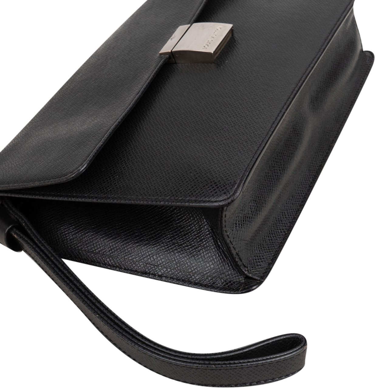 Louis Vuitton Louis Vuitton Taiga Leather Seelanga Clutch Zwart