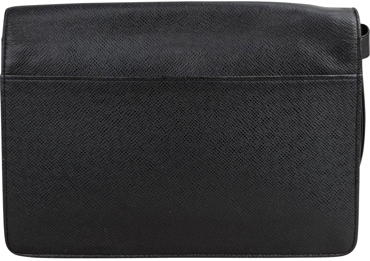 Louis Vuitton Louis Vuitton Taiga Leather Seelanga Clutch Zwart