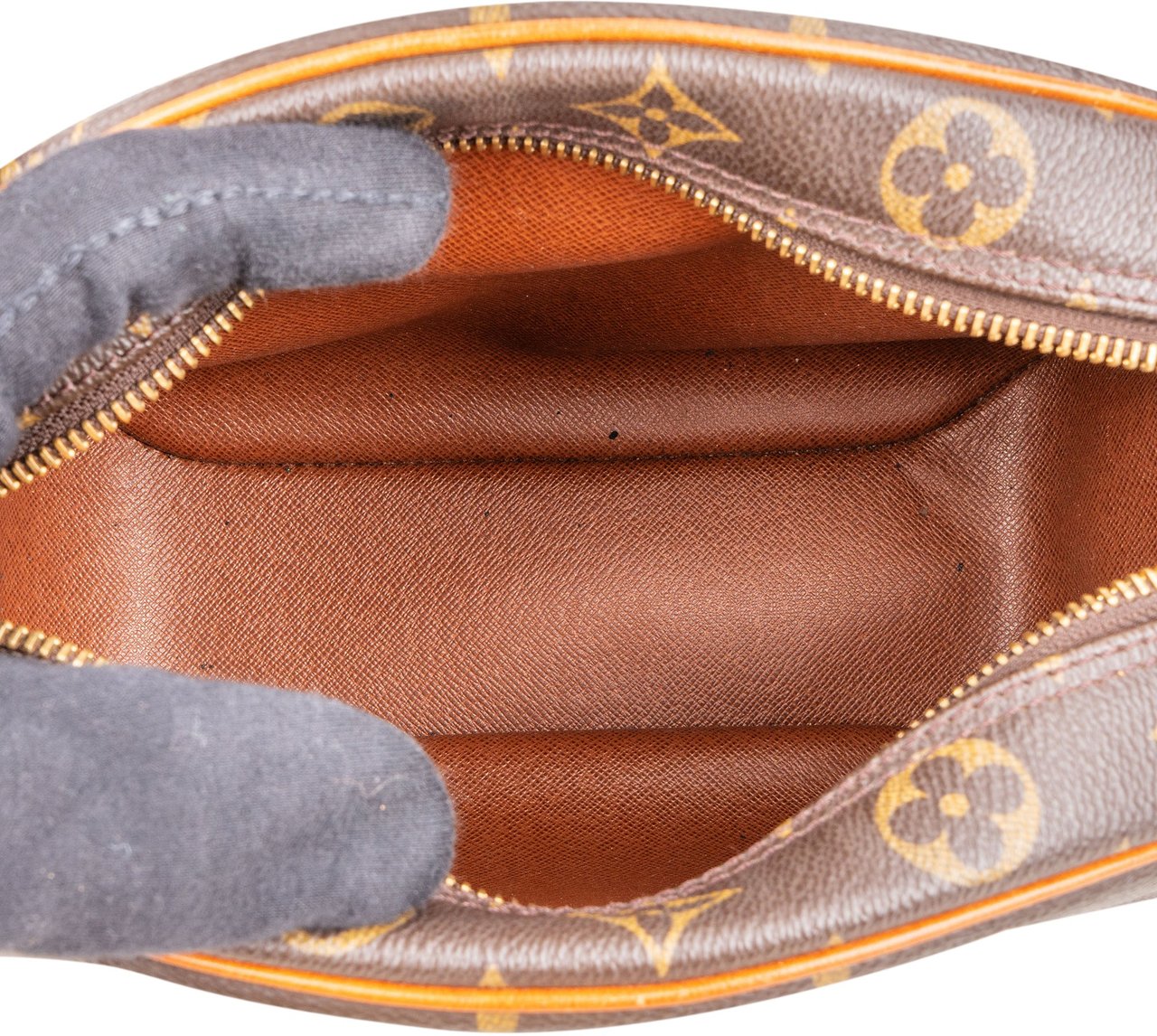 Louis Vuitton Louis Vuitton Canvas Monogram Blois Crossbody Bag Bruin