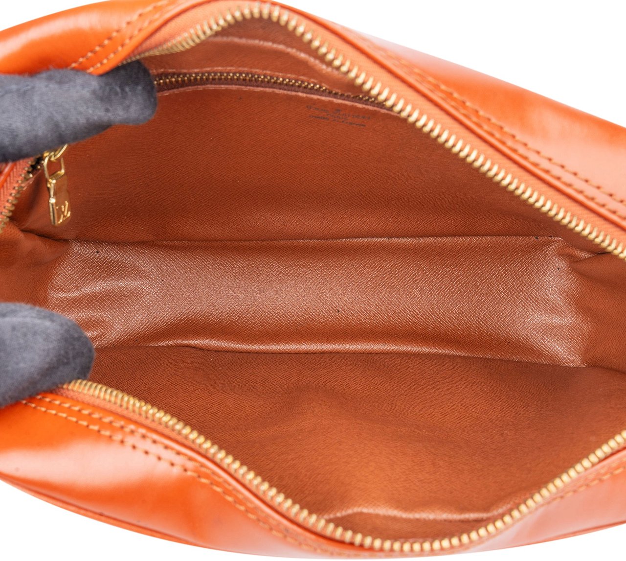 Louis Vuitton Cognac Epi Leather Trocadero 27 Crossbody Bag Bruin