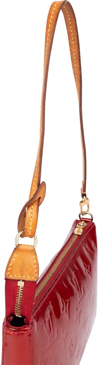 Louis Vuitton Vernis Monogram NM Pochette Accessoire Shoulder Bag Rood