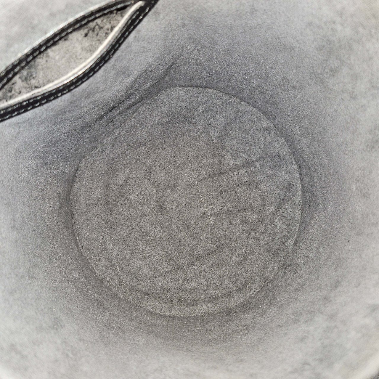 Louis Vuitton Louis Vuitton Noir Epi Leather Cannes Vanity Handbag Zwart