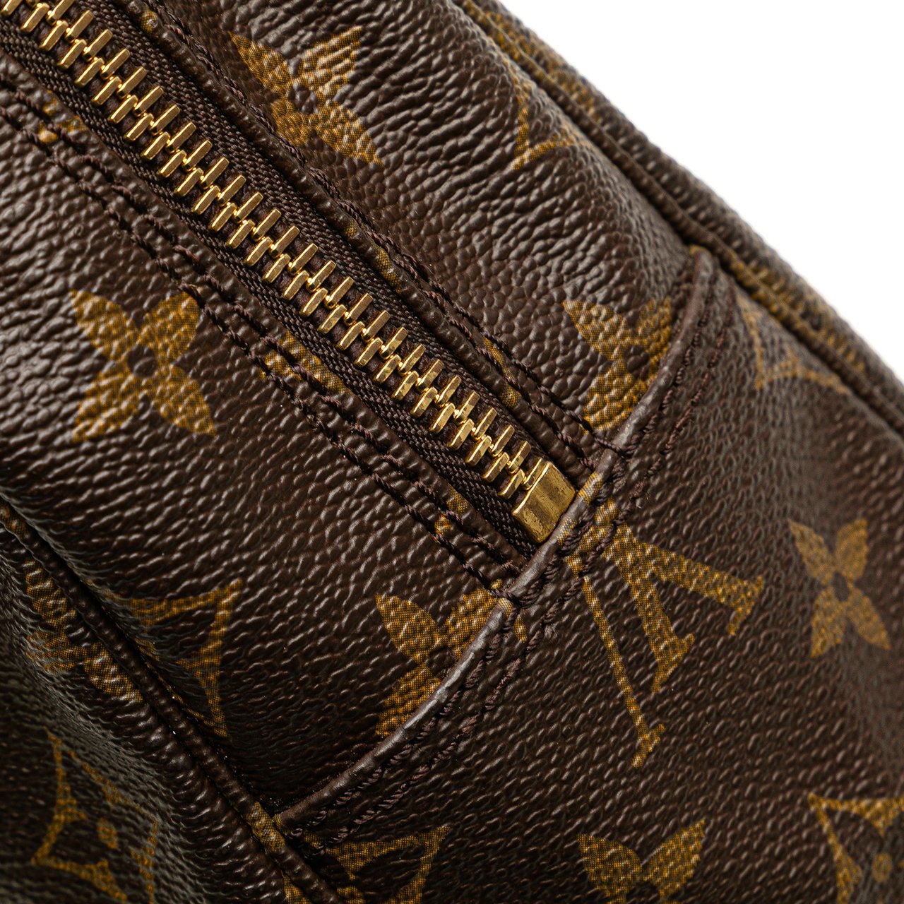 Louis Vuitton Monogram Trousse Toilette 28 Bruin