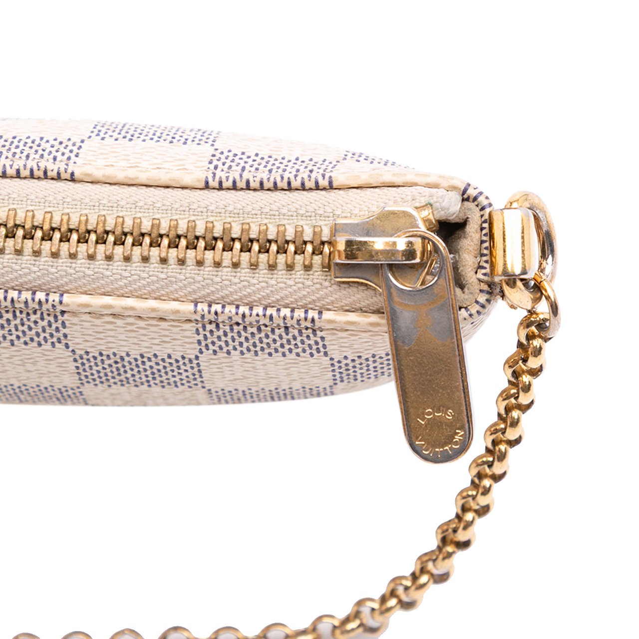 Louis Vuitton Damier Azur Pochette Milla MM Wit