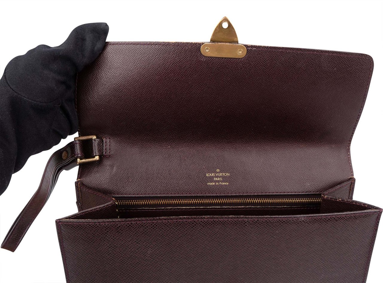 Louis Vuitton Louis Vuitton Taiga Leather Kourad Clutch Divers
