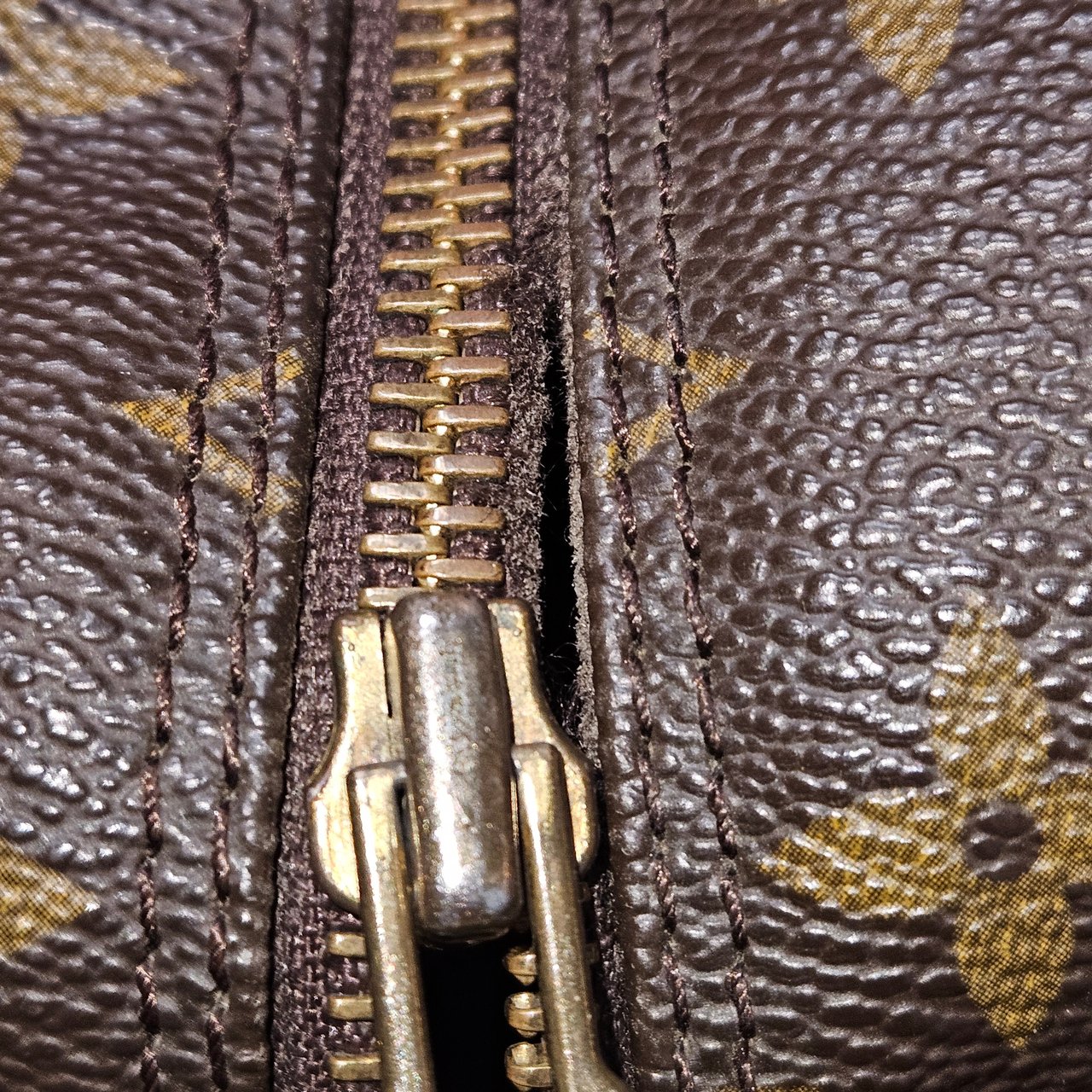 Louis Vuitton Louis Vuitton Canvas Monogram Compiegne 28 Clutch Bruin