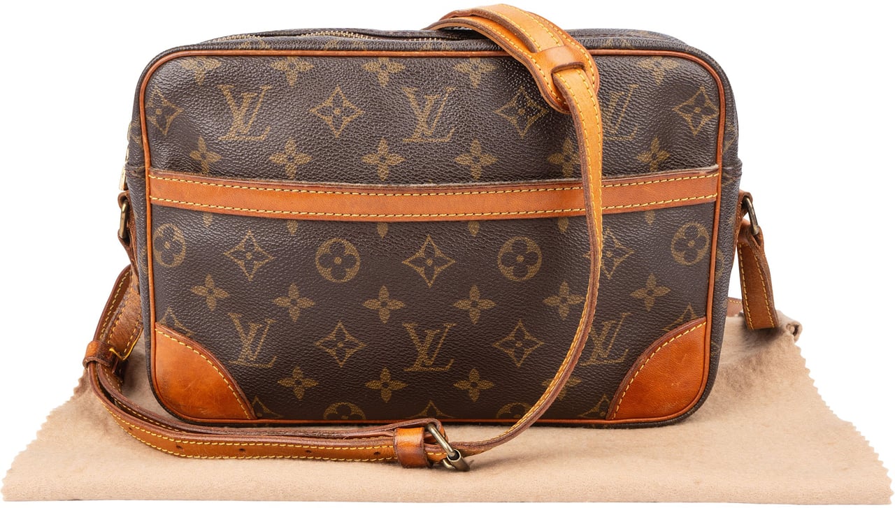 Louis Vuitton Louis Vuitton Canvas Monogram Trocadero 27 Crossbody Bag Bruin