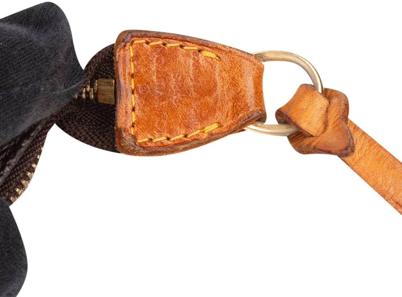 Louis Vuitton Louis Vuitton Canvas Monogram Pochette Accessoire Handbag Bruin