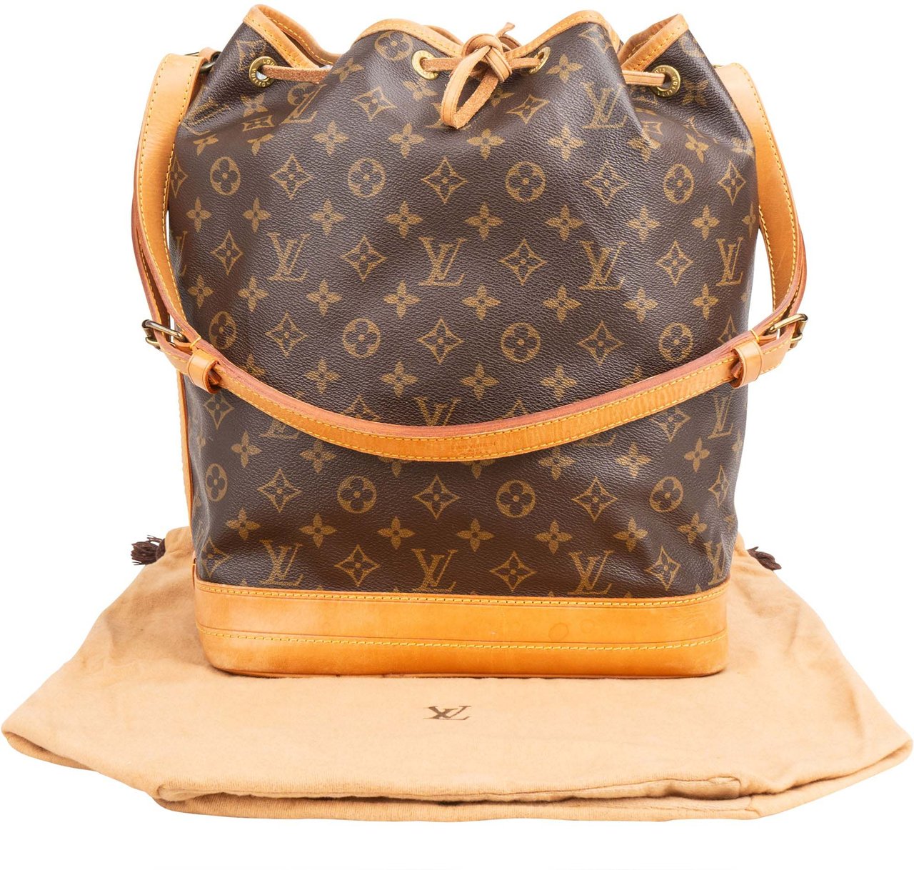 Louis Vuitton Louis Vuitton Canvas Monogram Sac Noe Grande Shoulder Bag Bruin