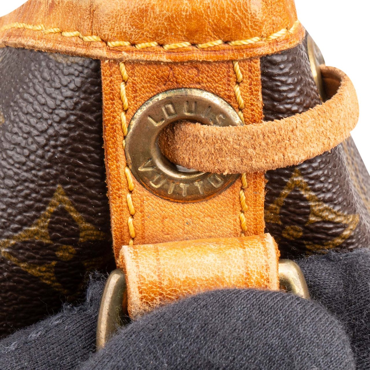 Louis Vuitton Louis Vuitton Canvas Monogram Sac Noe Petit Shoulder Bag Bruin