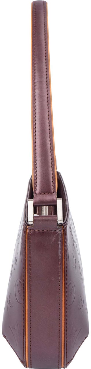 Louis Vuitton Louis Vuitton Monogram Pochette Mat Fowler Shoulder Bag Rood