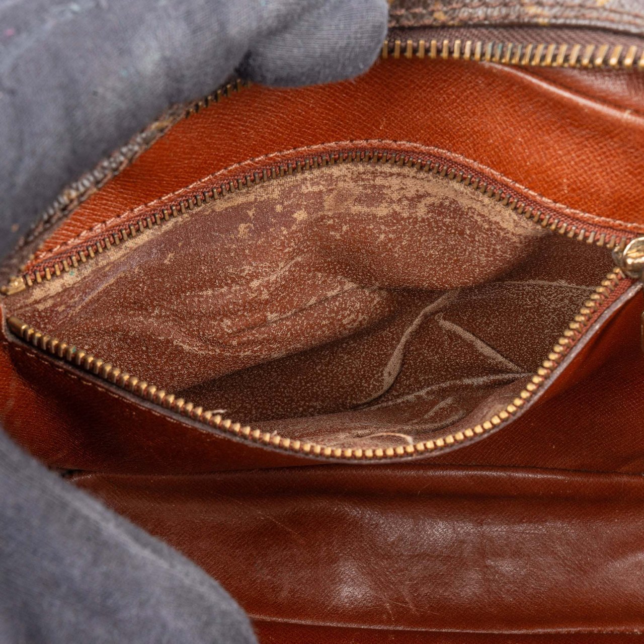 Louis Vuitton Louis Vuitton Canvas Monogram Trocadero 23 Crossbody Bag Bruin