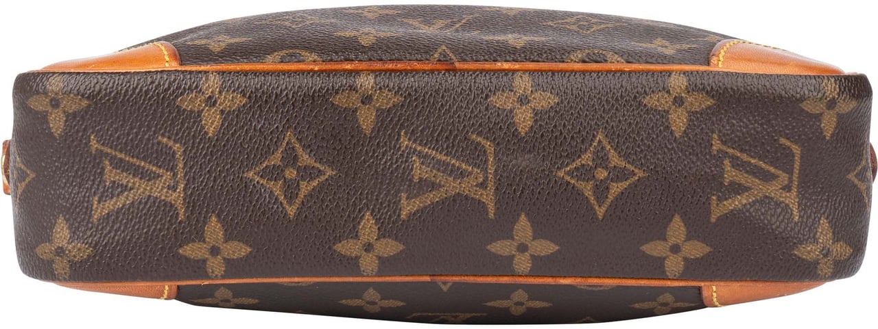 Louis Vuitton Louis Vuitton Canvas Monogram Trocadero 23 Crossbody Bag Bruin