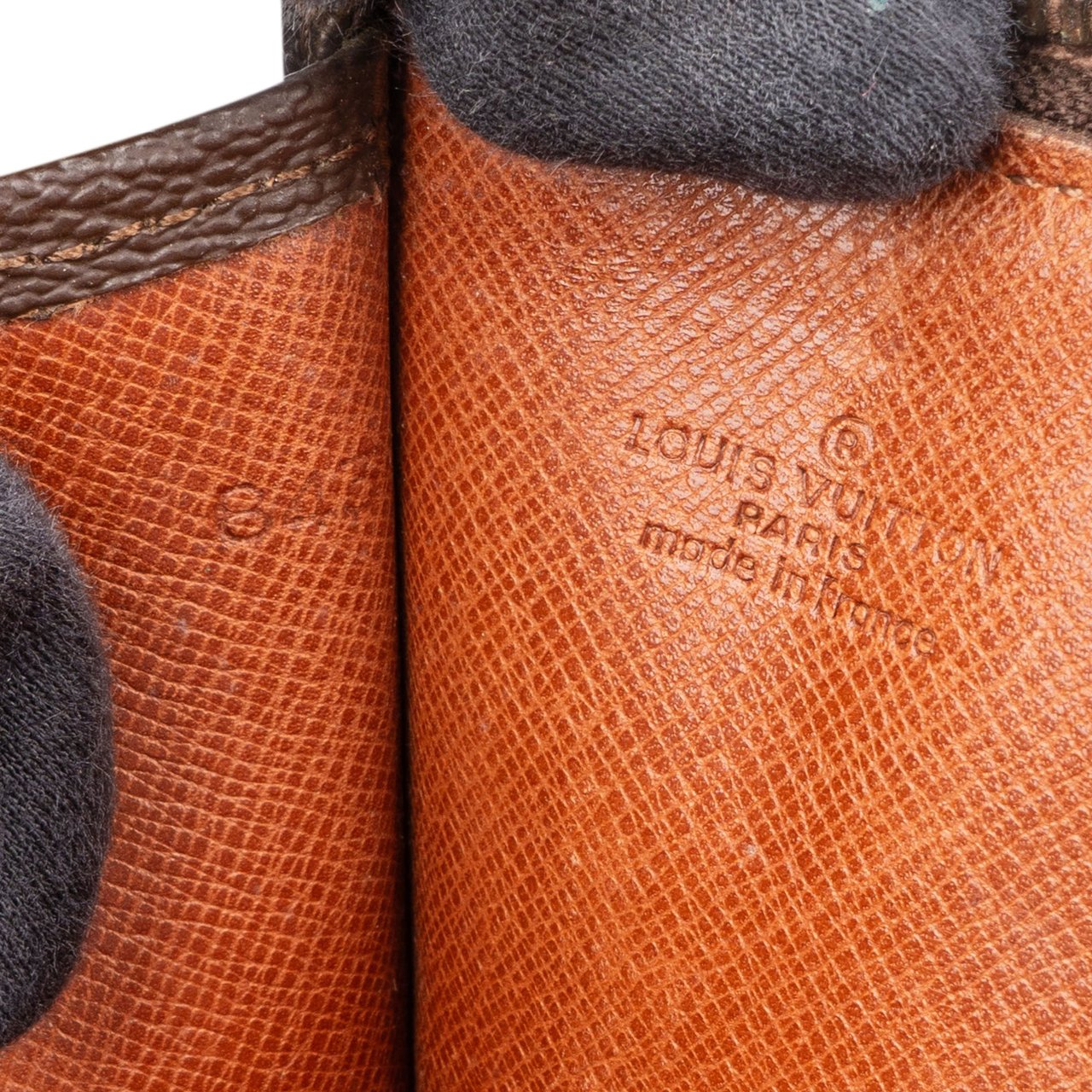 Louis Vuitton Louis Vuitton Canvas Monogram Laptop Clutch Bruin