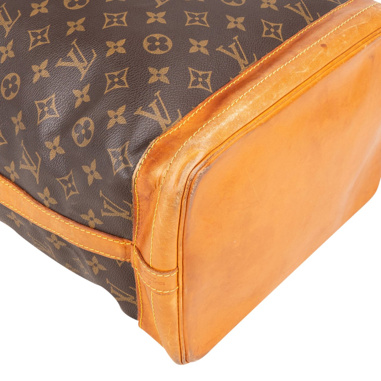 Louis Vuitton Louis Vuitton Canvas Monogram Sac Noe Grande Shoulder Bag Bruin