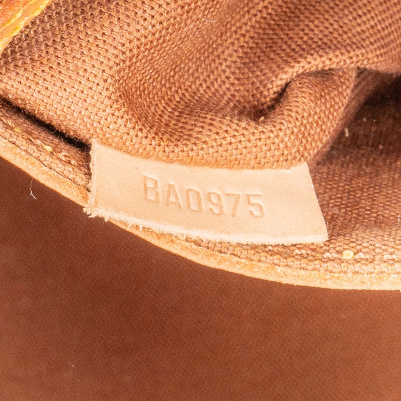 Louis Vuitton Louis Vuitton Canvas Monogram Alma PM Handbag Bruin