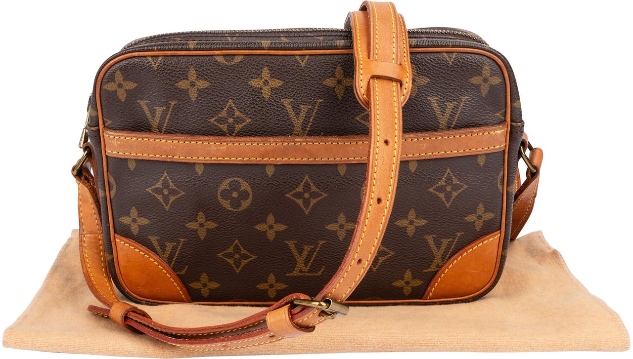 Louis Vuitton Louis Vuitton Canvas Monogram Trocadero 23 Crossbody Bag Bruin