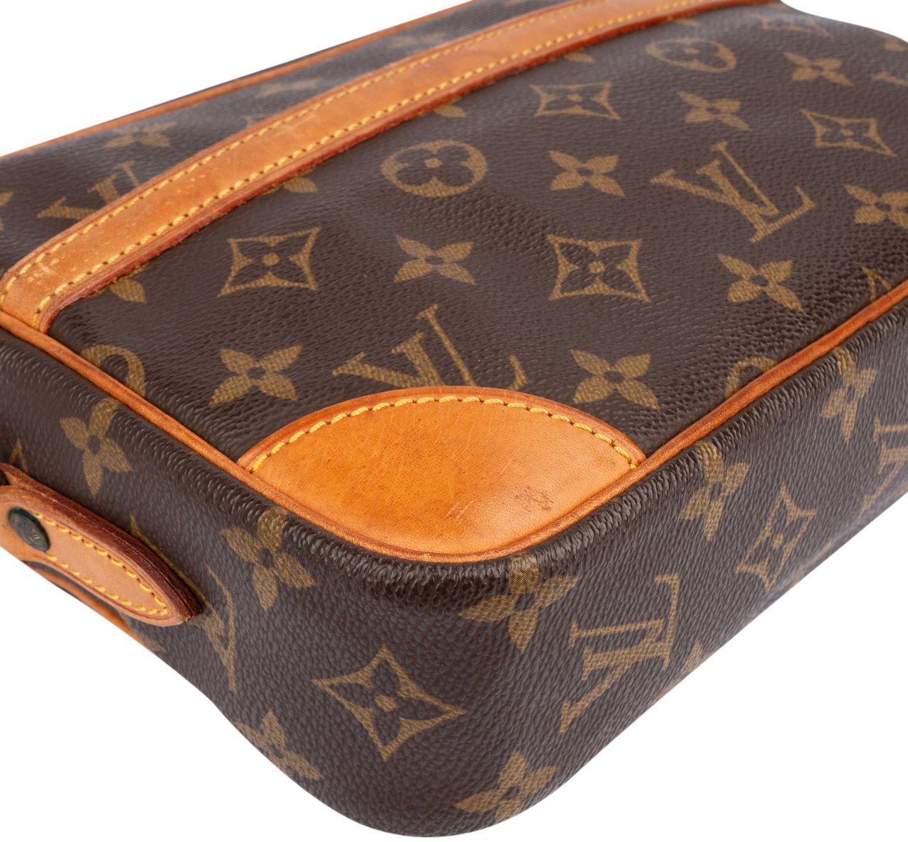 Louis Vuitton Louis Vuitton Canvas Monogram Trocadero 23 Crossbody Bag Bruin
