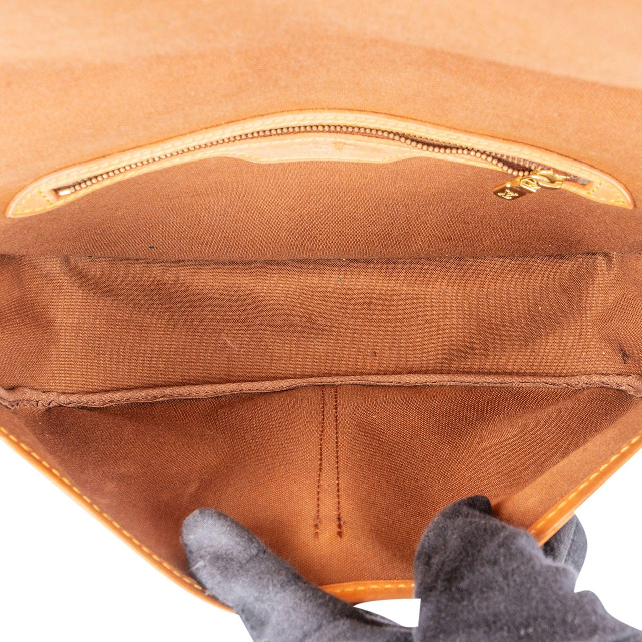 Louis Vuitton Louis Vuitton Canvas Monogram Gibeciere PM Crossbody Bag Bruin