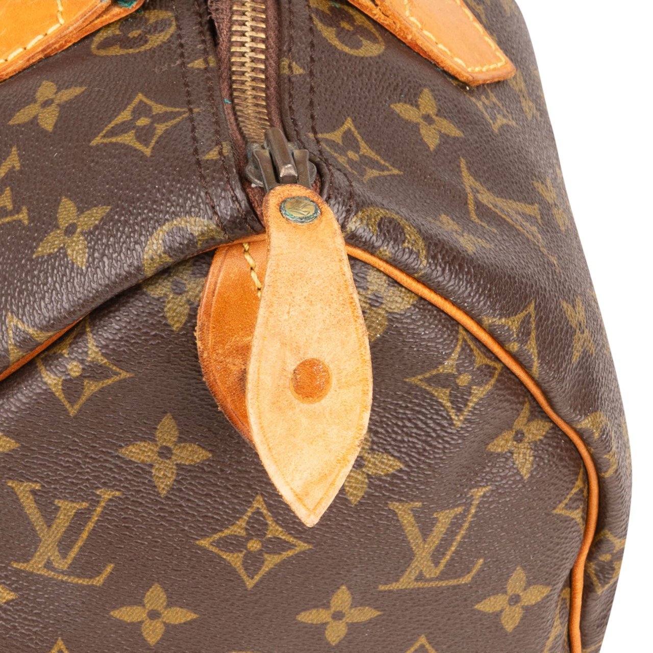 Louis Vuitton Louis Vuitton Canvas Monogram Speedy 30 Handbag Bruin