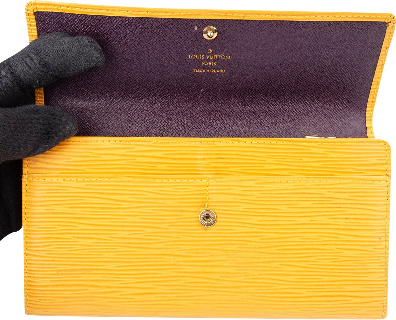Louis Vuitton Louis Vuitton Yellow Epi Leather Sarah Wallet Geel