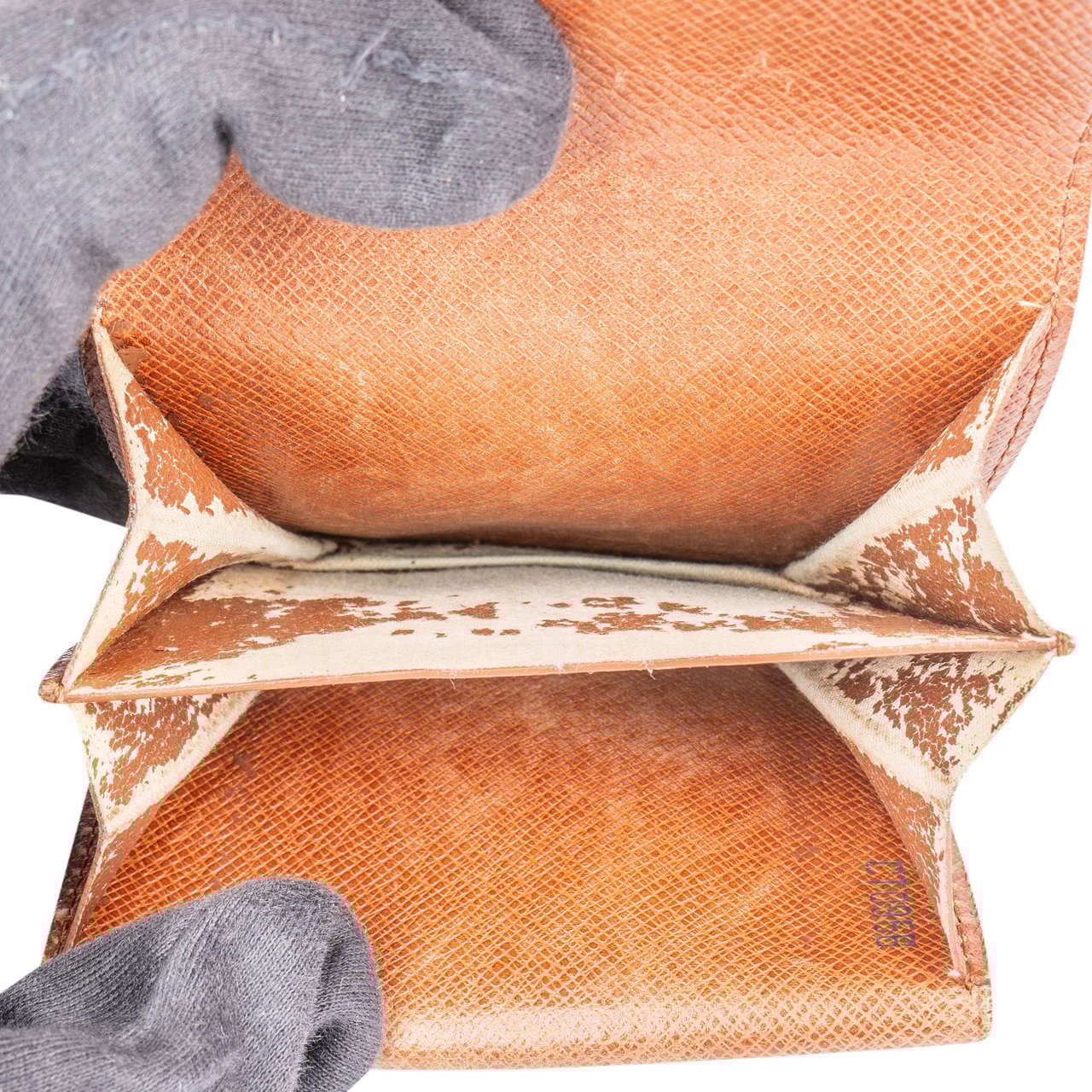 Louis Vuitton Louis Vuitton Canvas Monogram Coin Wallet Bruin