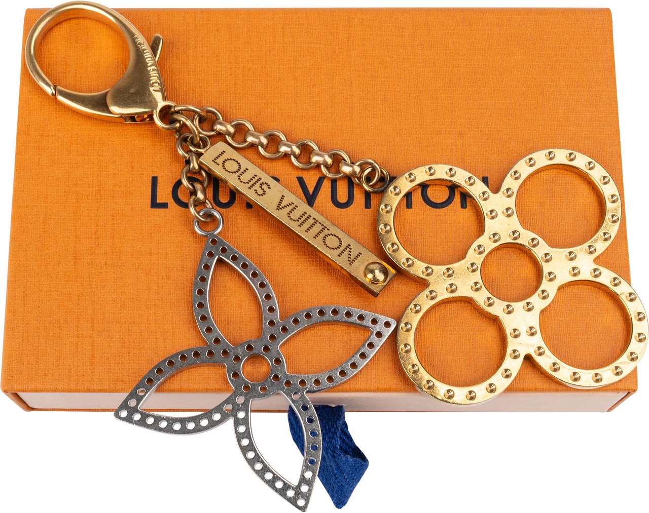 Louis Vuitton Louis Vuitton Bicolor Flower Keychain Divers