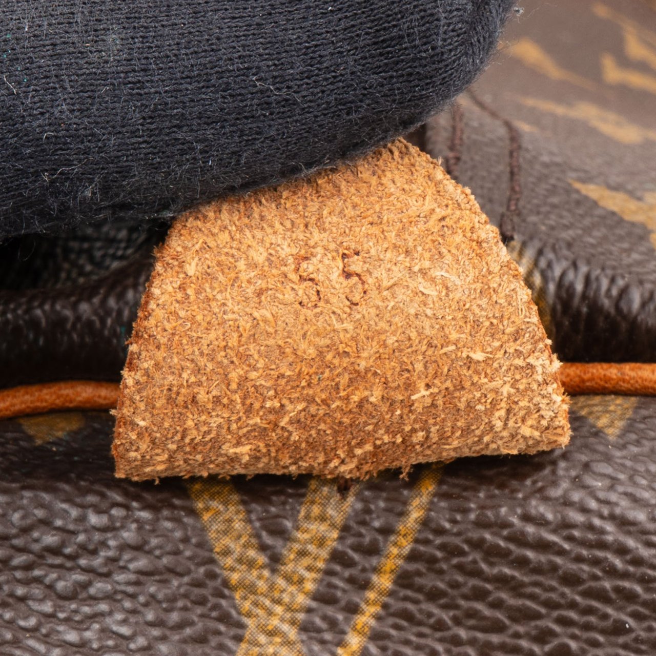 Louis Vuitton Louis Vuitton Canvas Monogram Keepall 55 Bruin