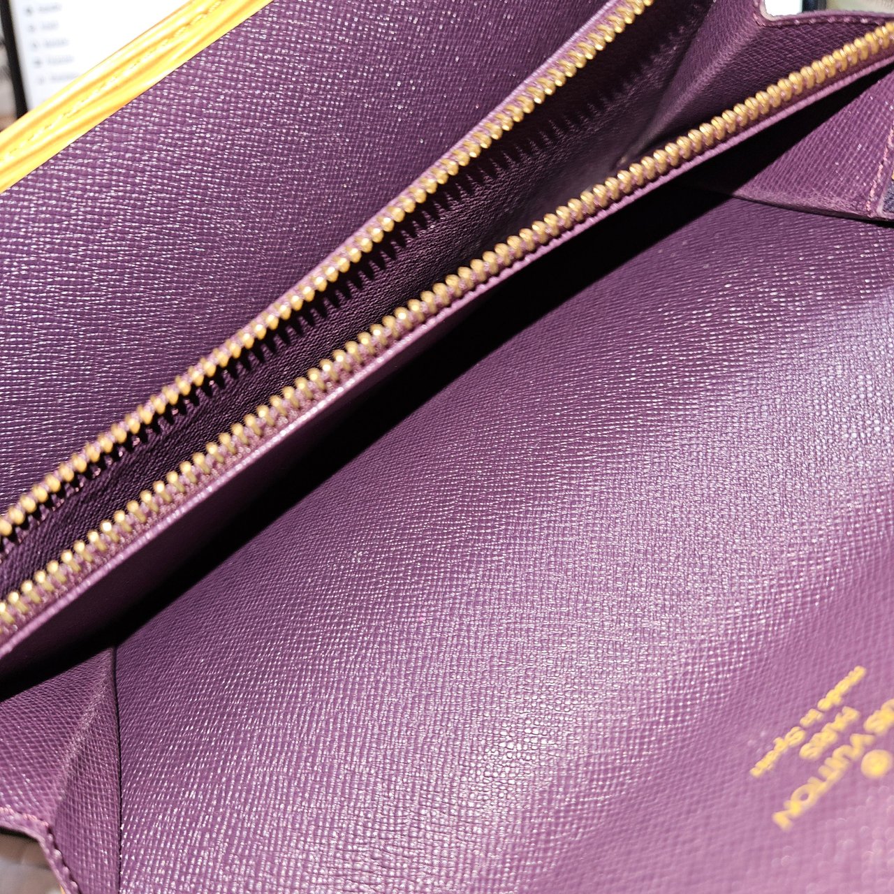 Louis Vuitton Louis Vuitton Yellow Epi Leather Sarah Wallet Geel