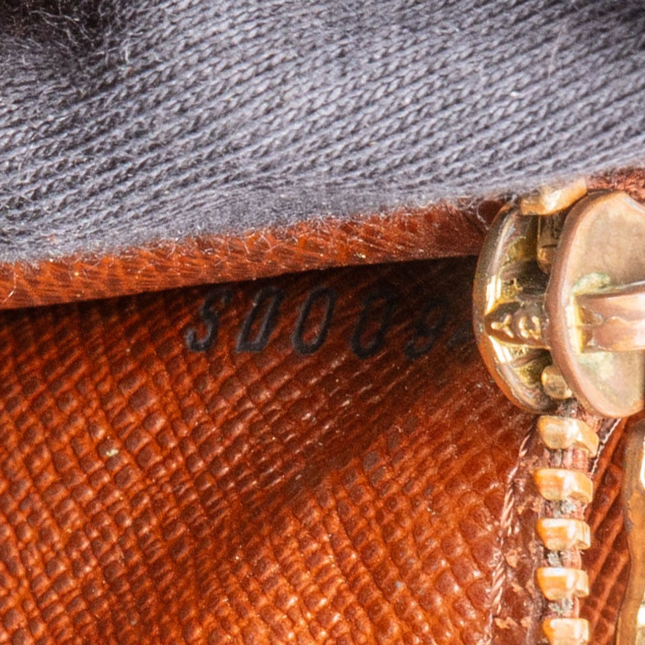 Louis Vuitton Louis Vuitton Canvas Monogram Sarah Wallet Bruin