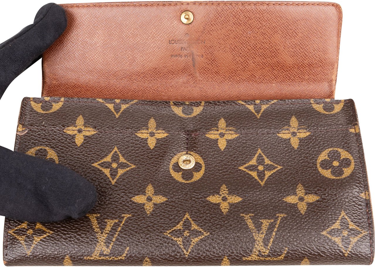 Louis Vuitton Louis Vuitton Canvas Monogram Sarah Wallet Bruin