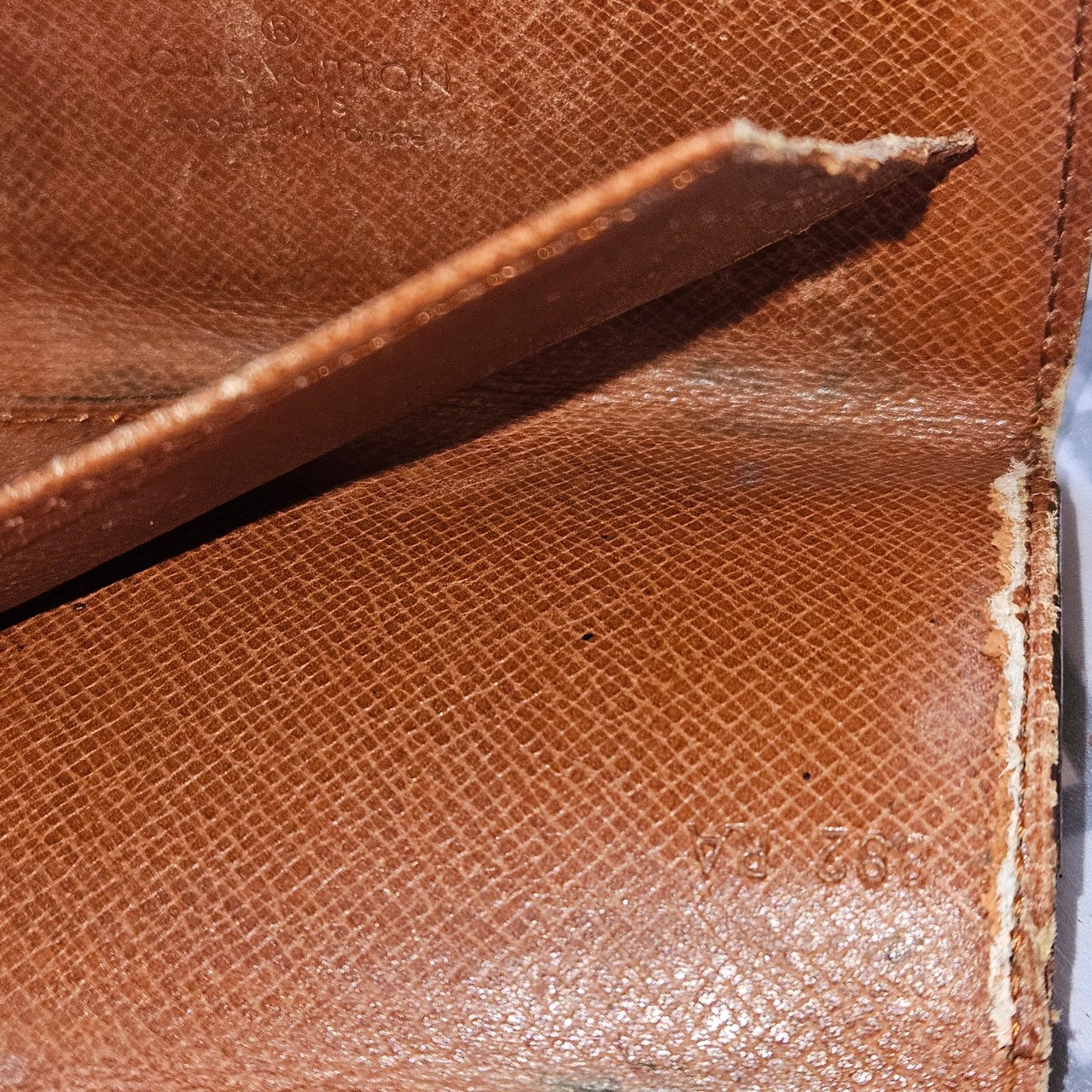 Louis Vuitton Louis Vuitton Canvas Monogram Keyholder Bruin