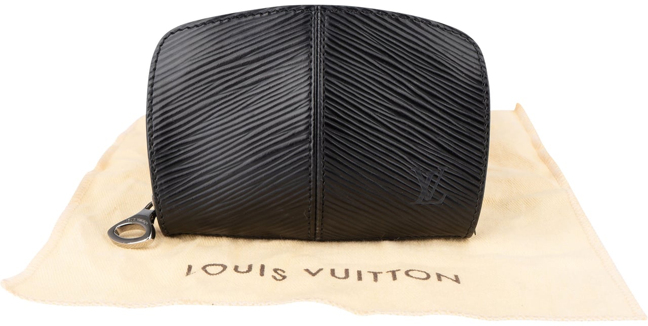 Louis Vuitton Louis Vuitton Noir Epi Leather Demi Lune Coin Wallet Zwart