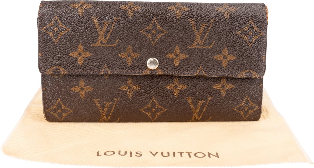 Louis Vuitton Louis Vuitton Canvas Monogram Sarah Wallet Bruin