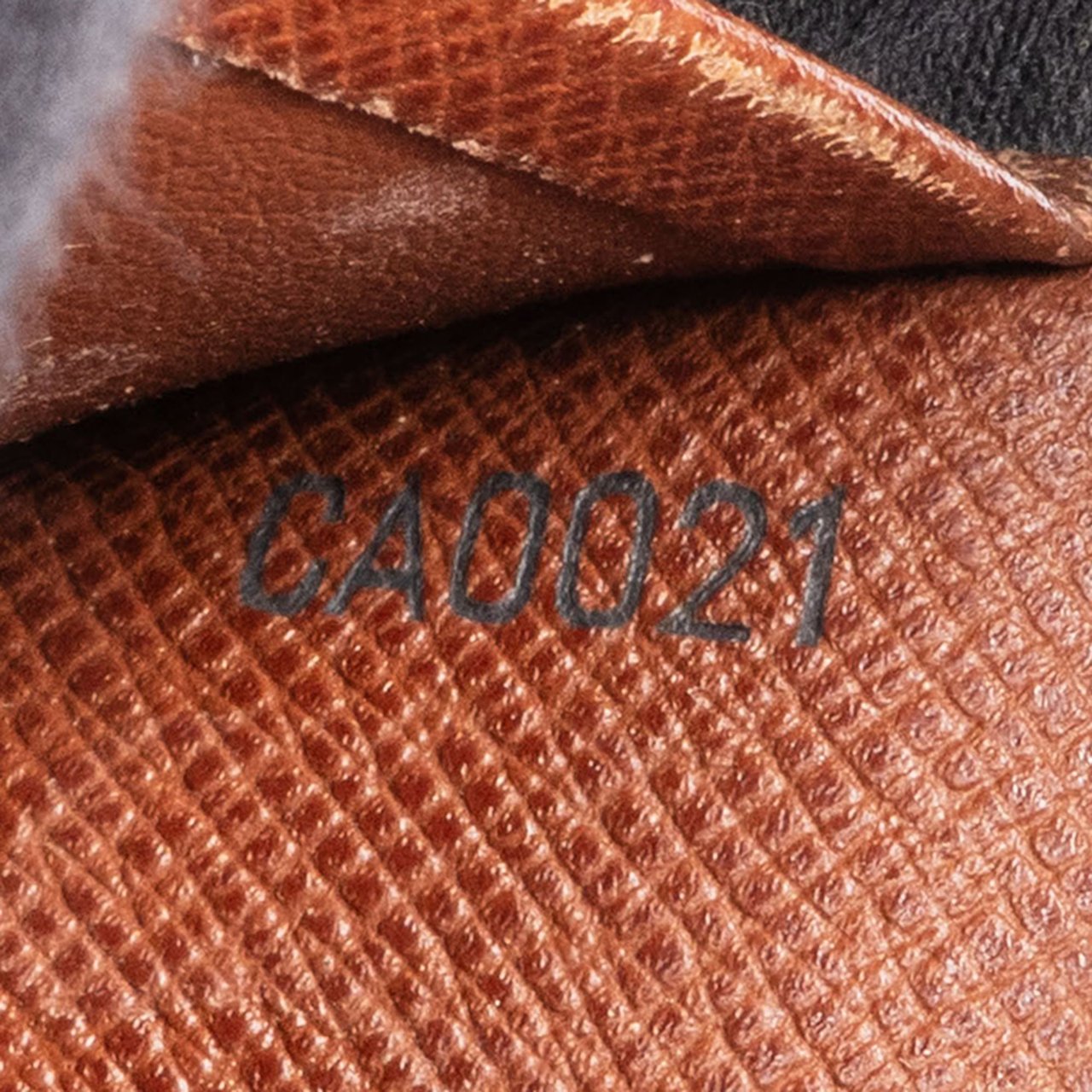 Louis Vuitton Louis Vuitton Canvas Monogram Tresor Wallet Bruin