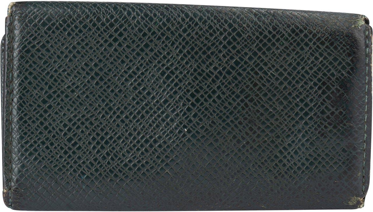 Louis Vuitton Louis Vuitton Green Taiga Leather Keyholder Groen