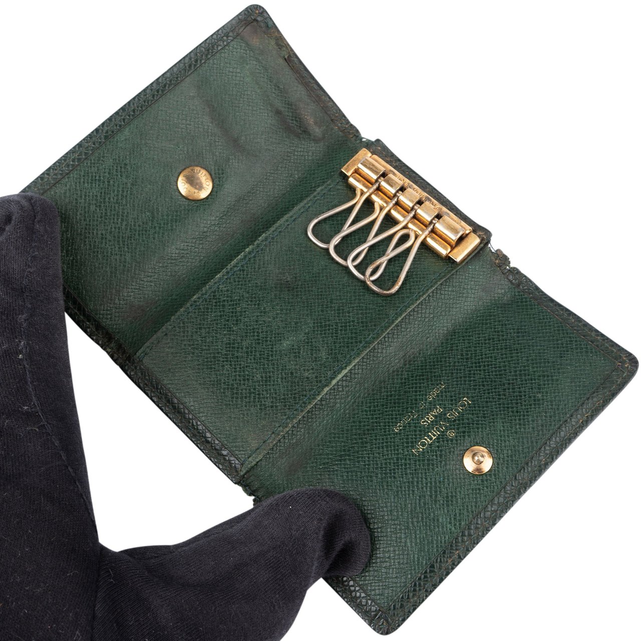 Louis Vuitton Louis Vuitton Green Taiga Leather Keyholder Groen