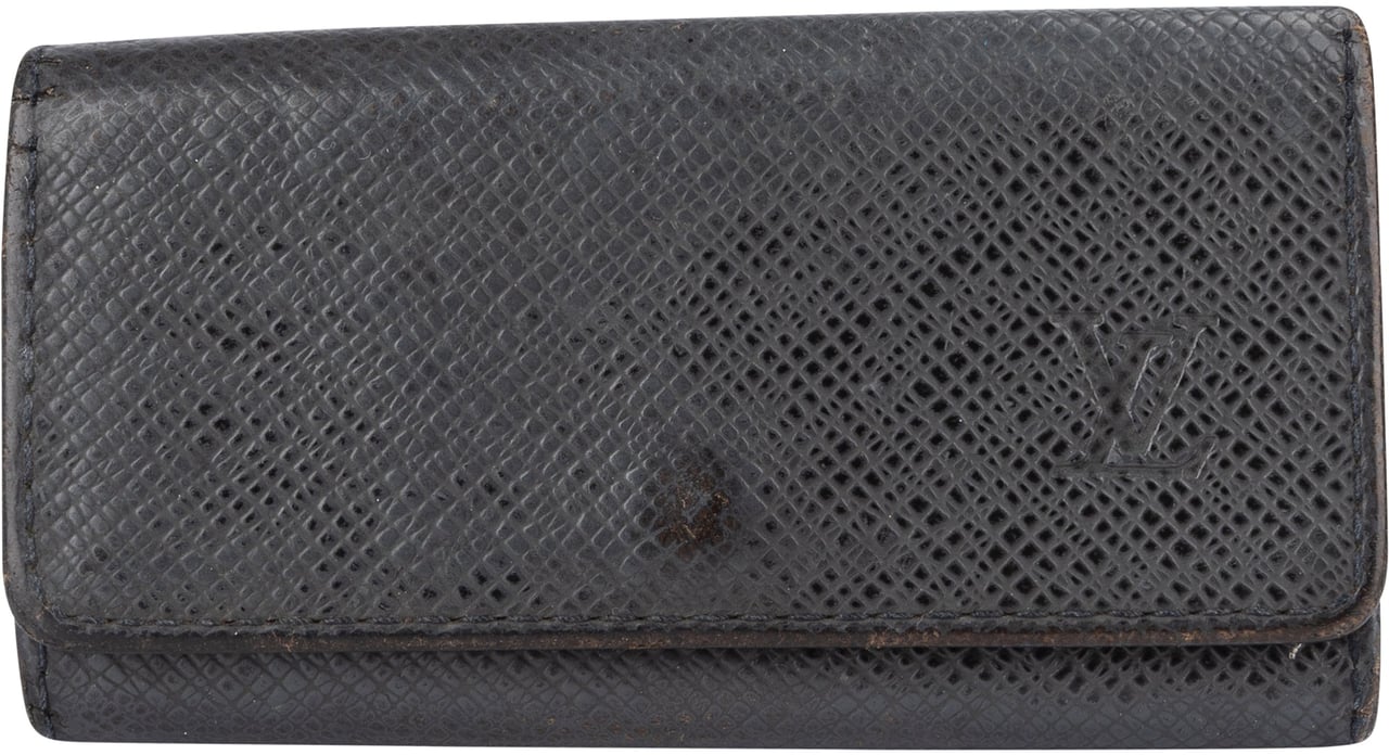 Louis Vuitton Louis Vuitton Noir Taiga Leather Keyholder Zwart