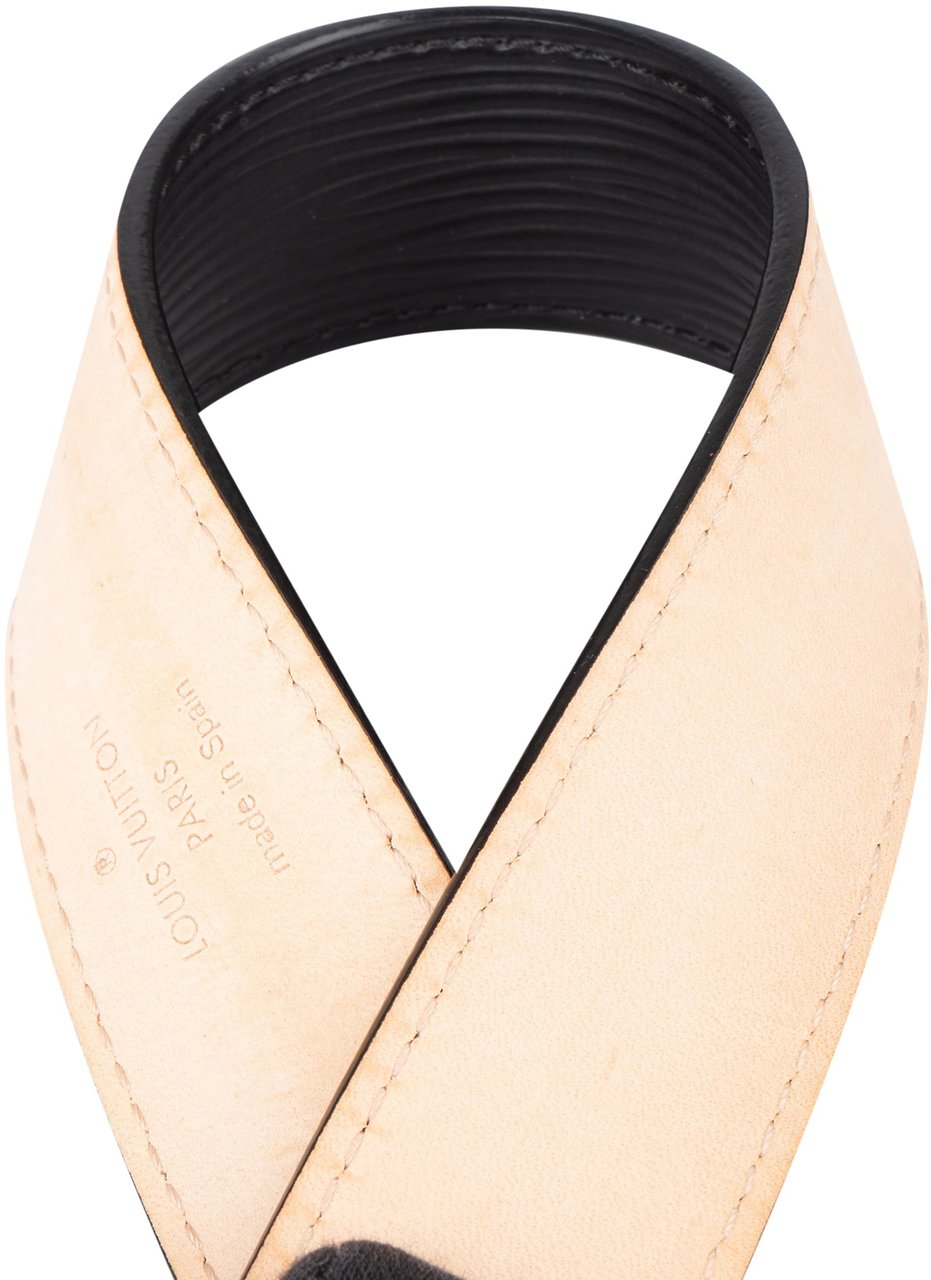 Louis Vuitton Louis Vuitton Noir Epi Leather V Women Belt (80) Zwart