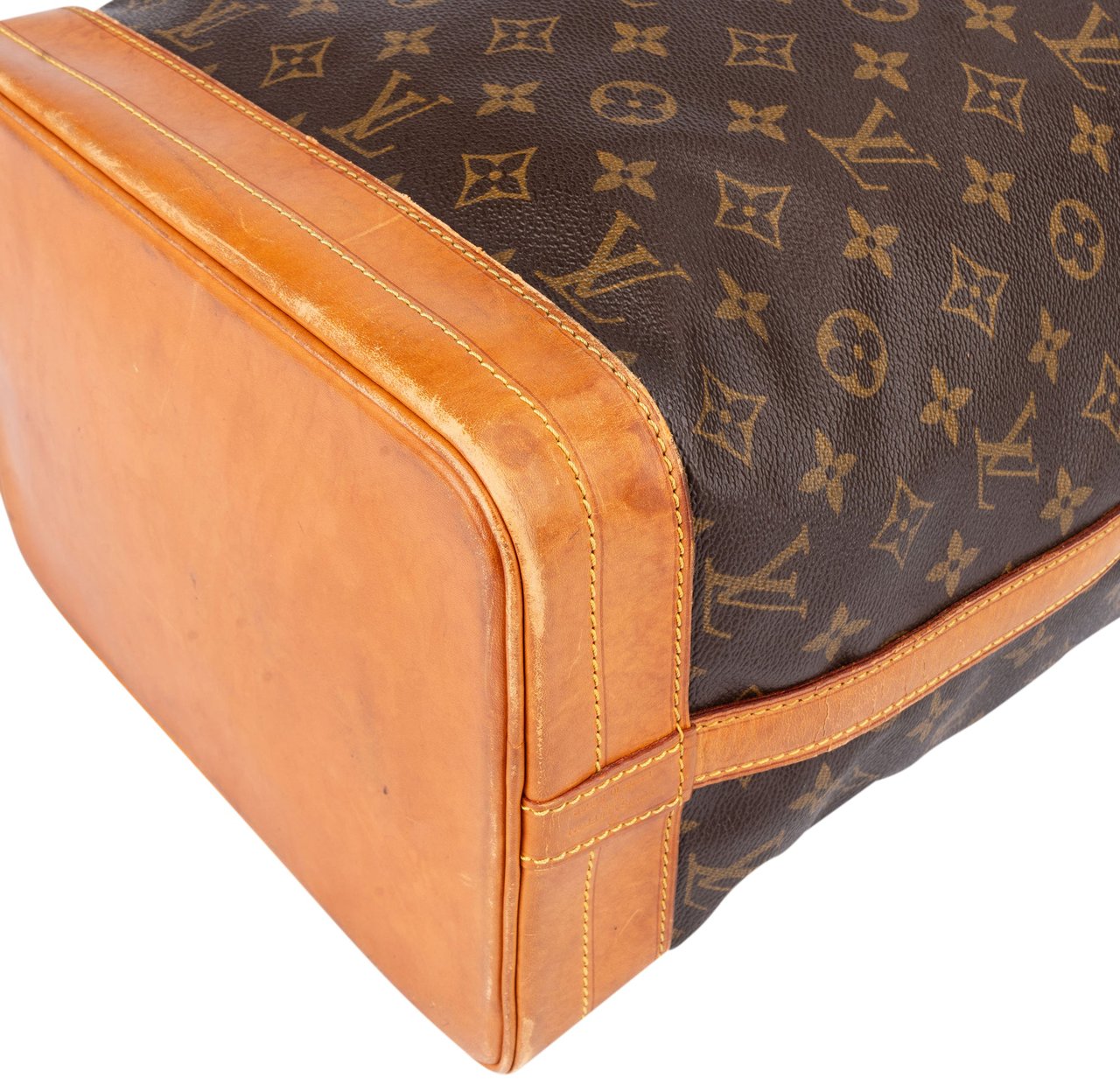 Louis Vuitton Louis Vuitton Canvas Monogram Sac Noe Grande Shoulder Bag Bruin