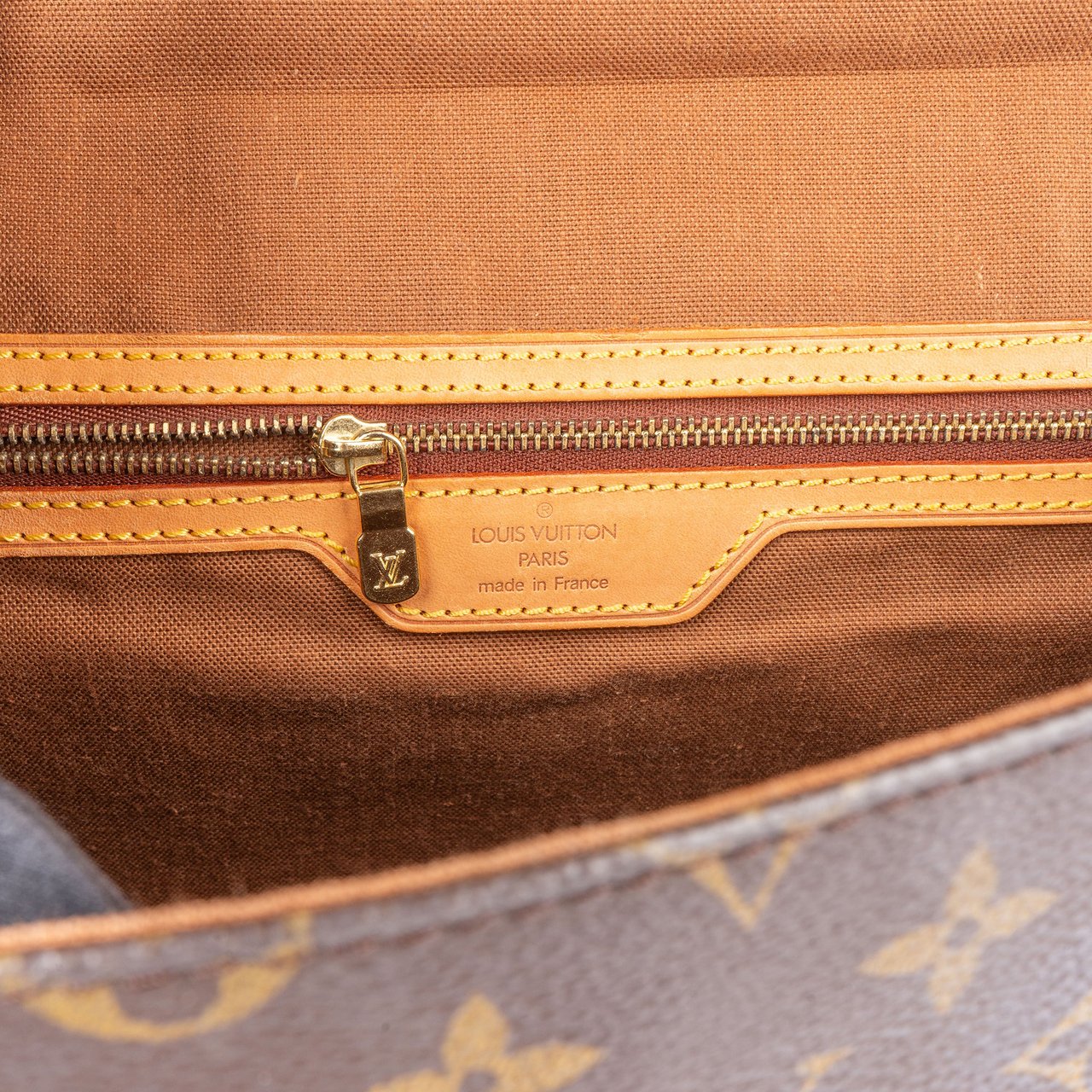 Louis Vuitton Louis Vuitton Canvas Monogram Bel Air Handbag Bruin