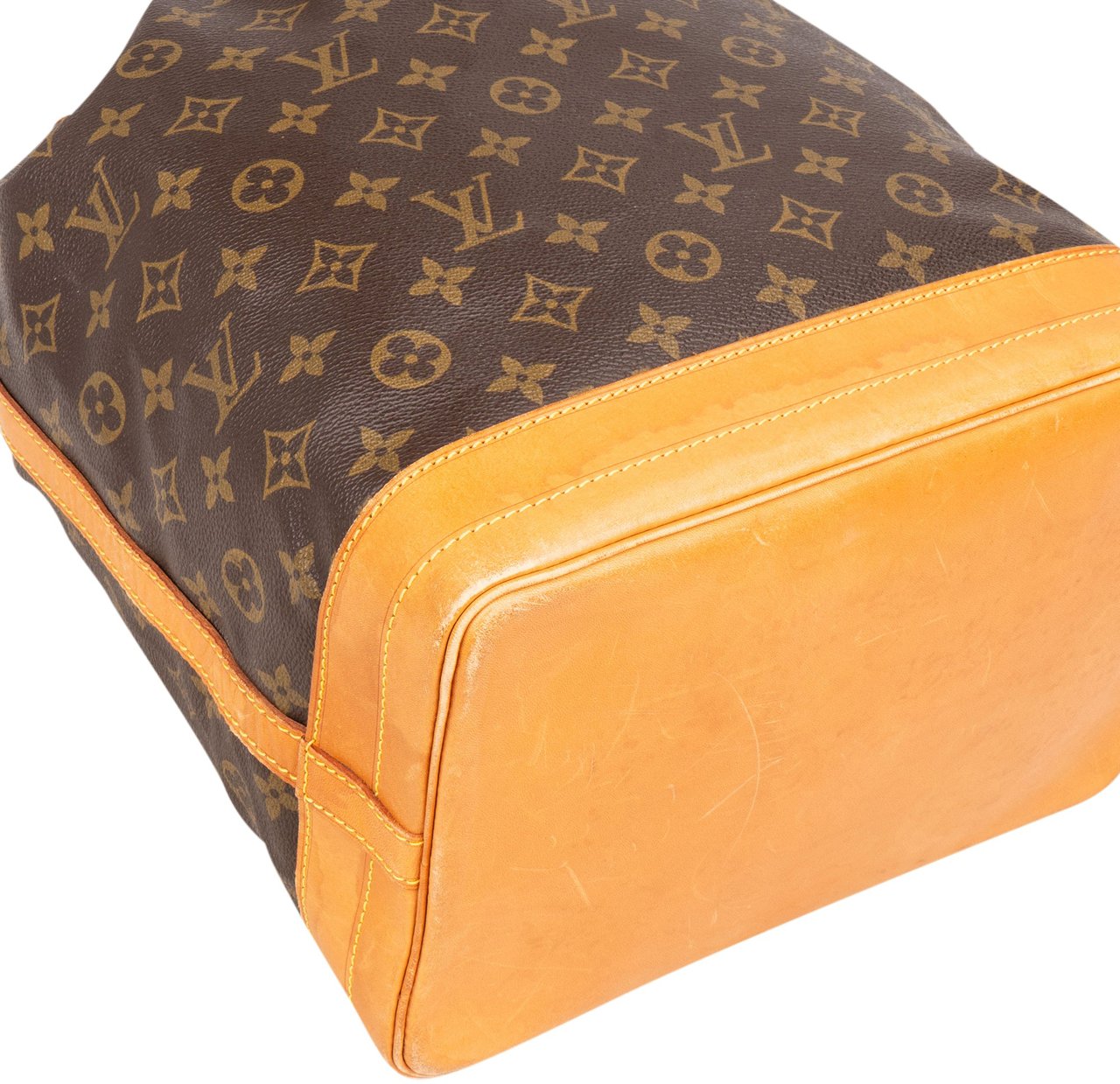 Louis Vuitton Louis Vuitton Canvas Monogram Sac Noe Grande Shoulder Bag Bruin