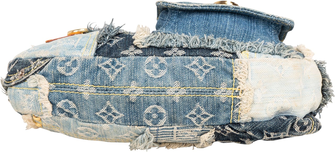 Louis Vuitton Louis Vuitton Denim Patchwork Monogram Pochette Shoulder Bag Blauw