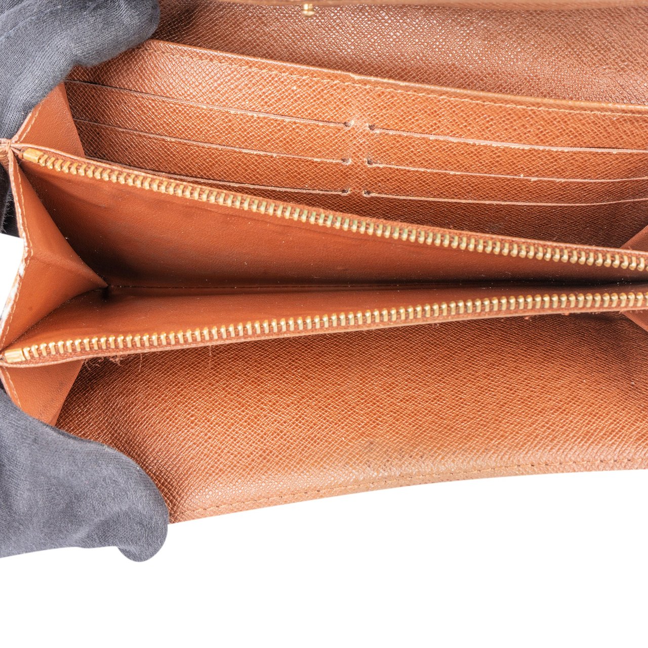 Louis Vuitton Louis Vuitton Canvas Monogram Sarah Wallet Bruin