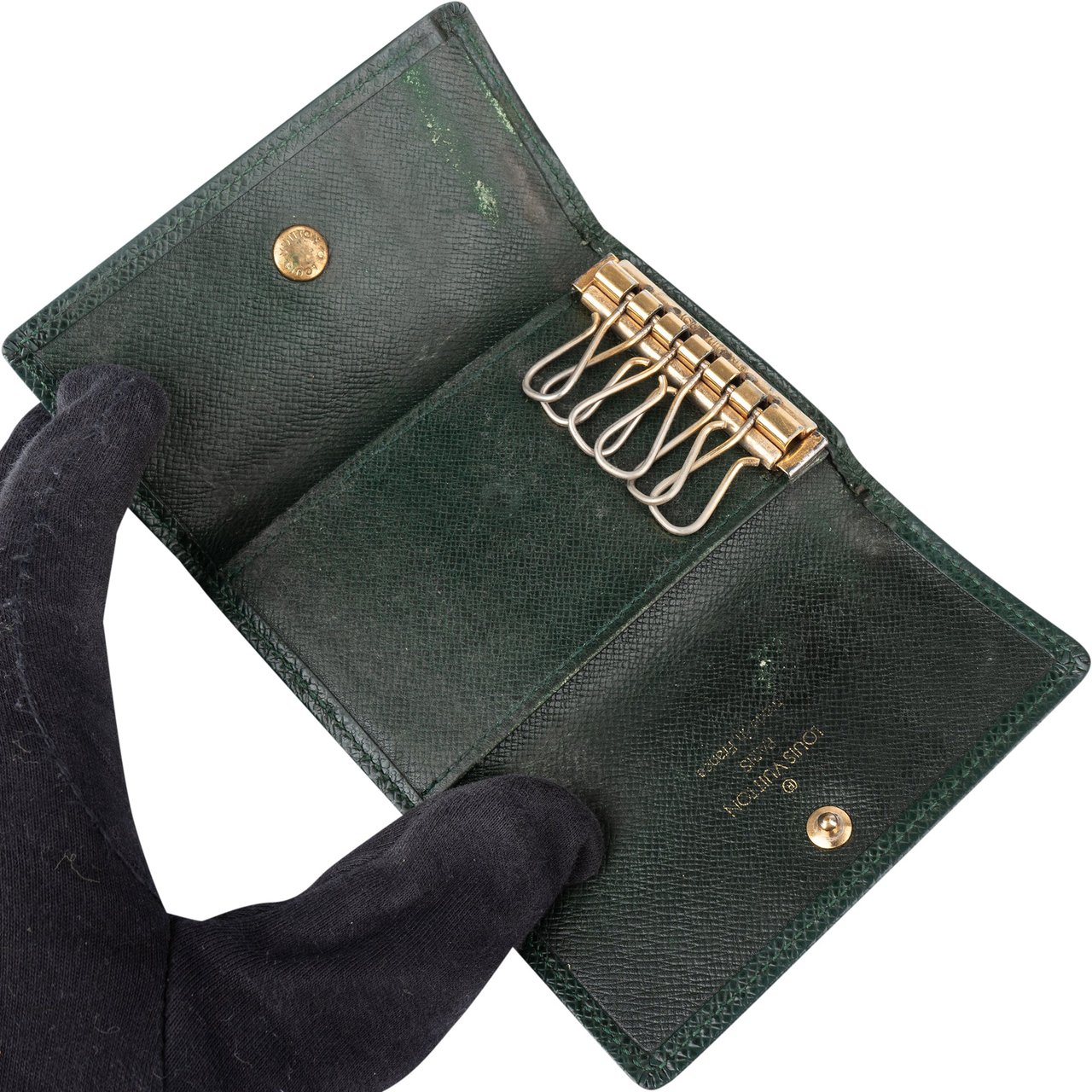 Louis Vuitton Louis Vuitton Green Taiga Leather Keyholder Groen