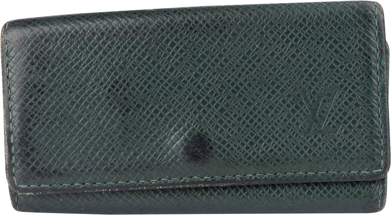 Louis Vuitton Green Taiga Leather Keyholder Groen