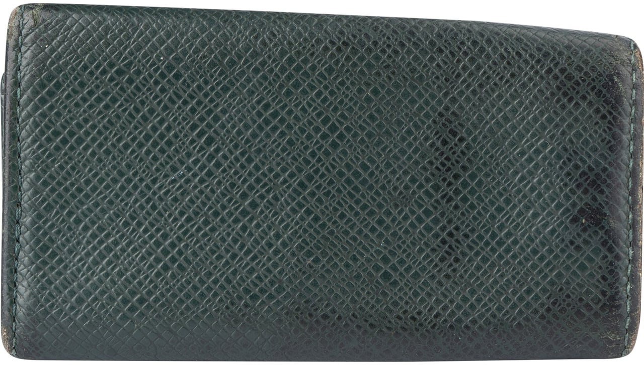 Louis Vuitton Louis Vuitton Green Taiga Leather Keyholder Groen